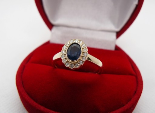 zloty-pierscionek-z-naturalnym-SZAFIREM-1-30-ct-i-DIAMENTAMI-certyfikat